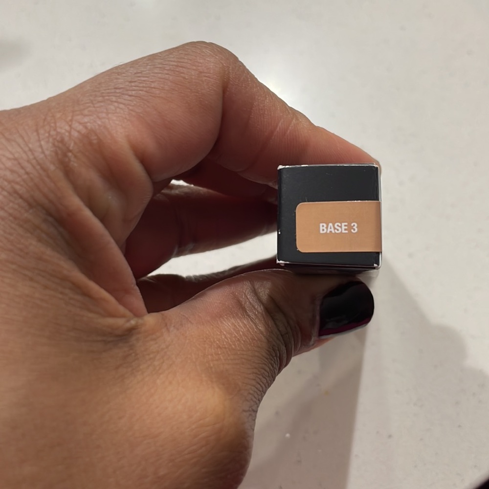 Anastasia Beverly Hills- Pro Pencil - Base 3 - Picture 2 of 6